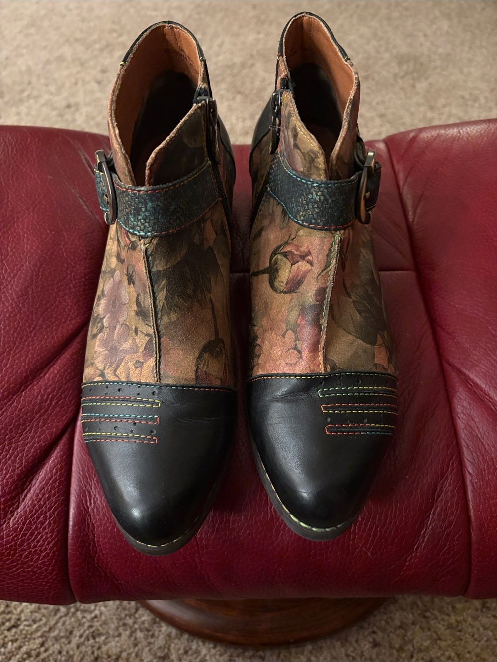 L’Artiste Floral Print Ankle Boots with Black Toe Cap Size 40 Like New